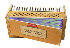 MAHARAJA MUSICALS Harmonium - A440 - 9 Stopper - Natural Color - AABG